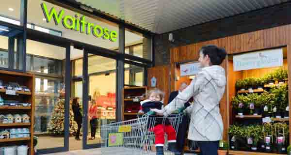 Uk retailers push export sales