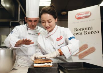 Bonomi makes stop in South Korea