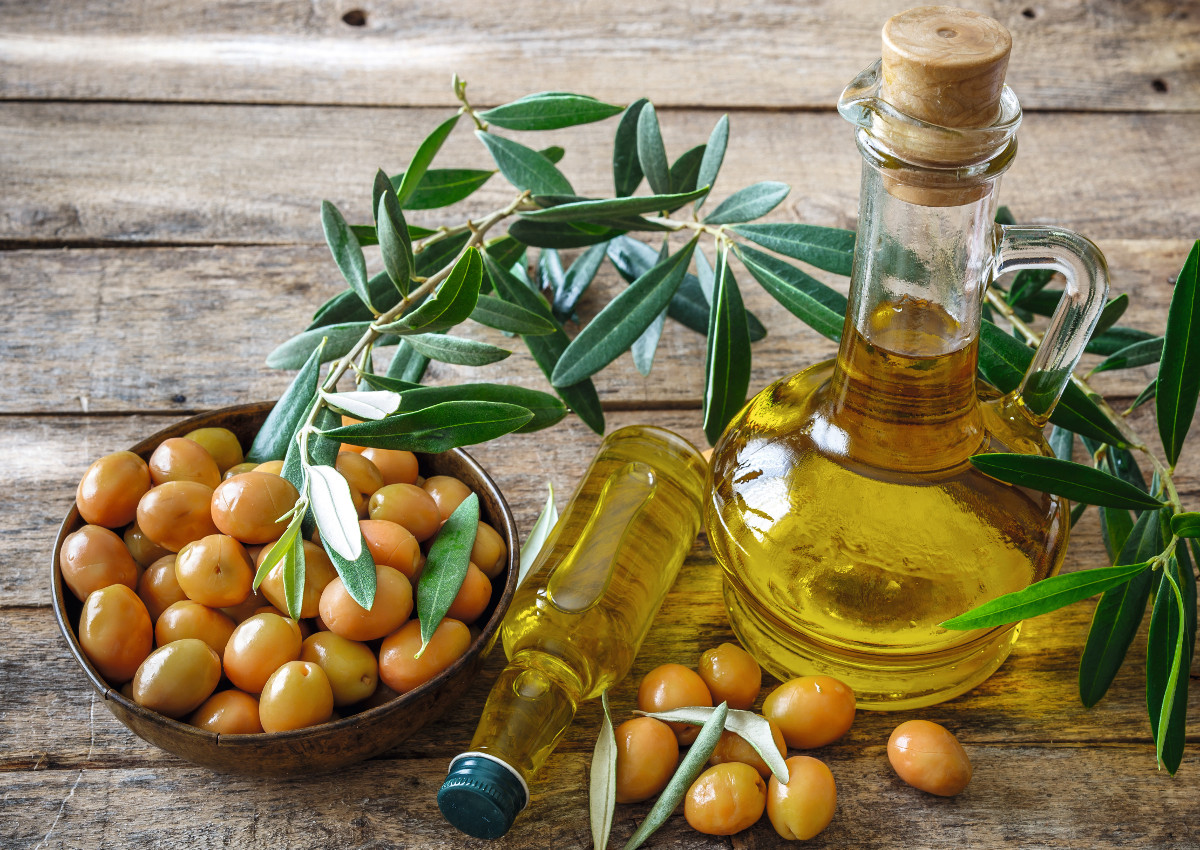 olive oil-olives-Fotolia_208003811_Subscription_XXL