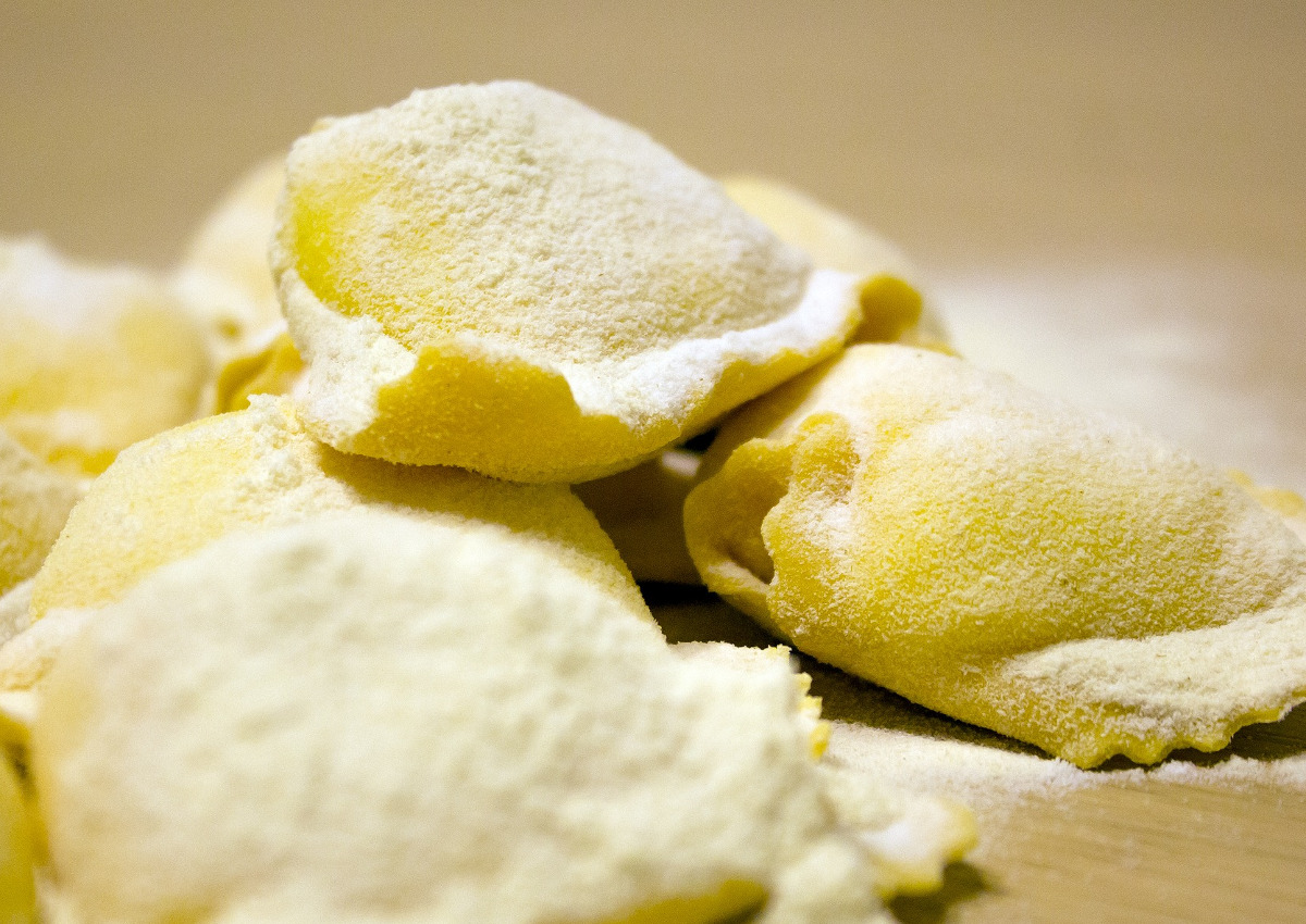 fresh pasta-filled pasta-stuffed ravioli