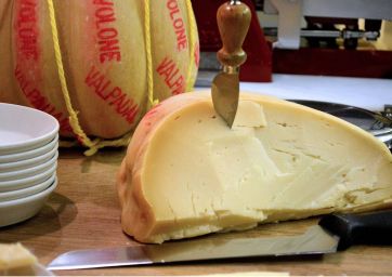 Provolone Valpadana