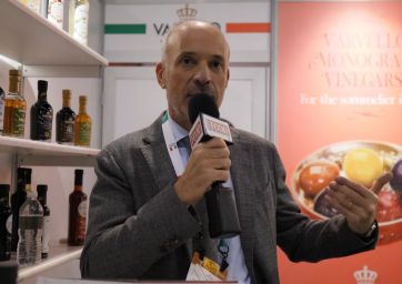 Olive oil, vinegar makers take the lead in transparency
