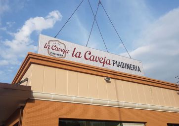 La Caveja: soul in Romagna, mind on the world most beautiful lake