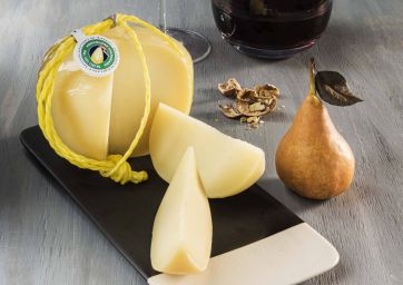 Provolone Valpadana PDO
