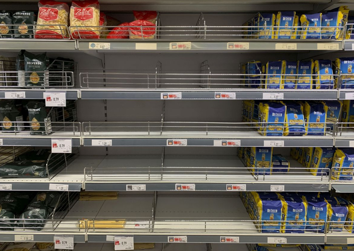 pasta-shelves-Italian pasta