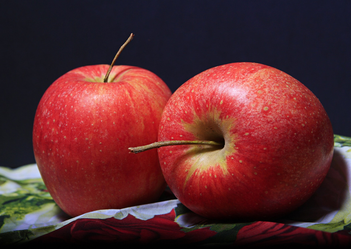 Italian apples